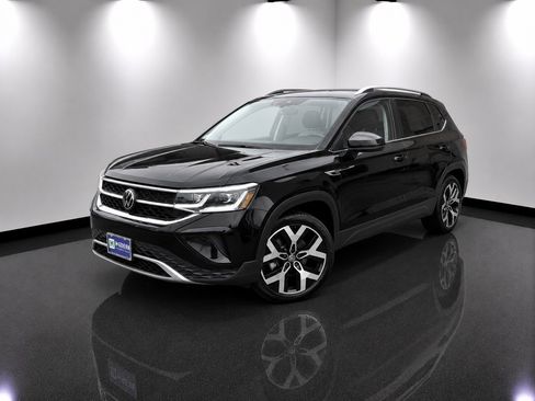 Used 2023 Volkswagen Taos SEL AWD/4WD image 1