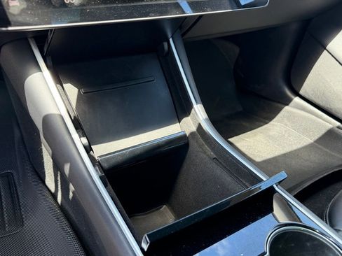 Used 2019 Tesla Model 3 Long Range AWD/4WD image 17