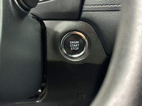 Used 2025 Toyota RAV4 XLE FWD image 29