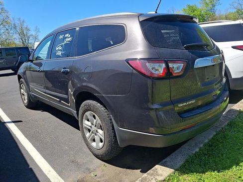 Used 2017 Chevrolet Traverse LS FWD image 7