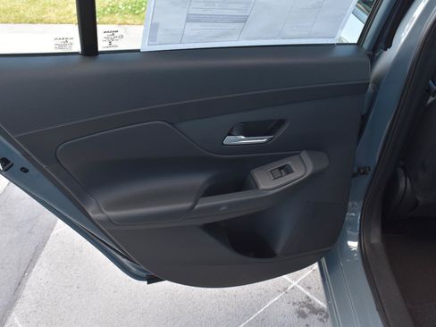 Used 2026 Nissan Sentra SV w/ SV Convenience Package FWD image 39