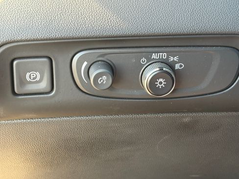 Used 2021 Buick Enclave Avenir w/ Avenir Technology Package FWD image 20