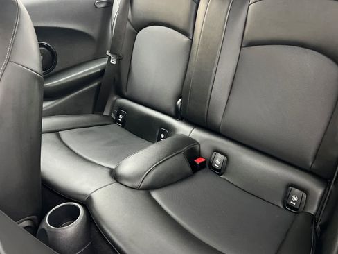 Used 2020 MINI Cooper 2-Door Hardtop image 4