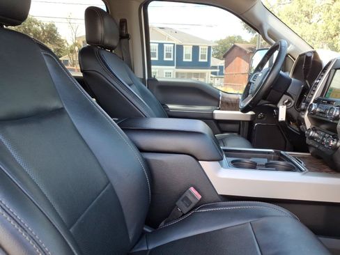Used 2019 Ford F250 Lariat w/ Lariat Value Package AWD/4WD image 11
