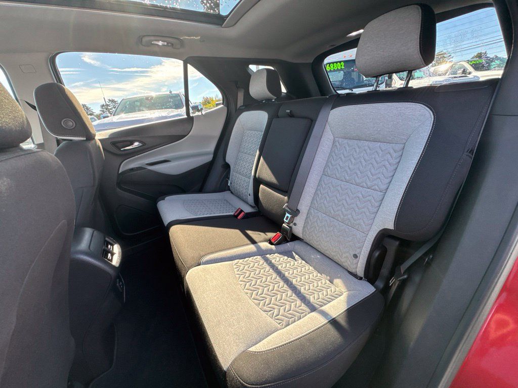 Used 2023 Chevrolet Equinox LT AWD/4WD image 23