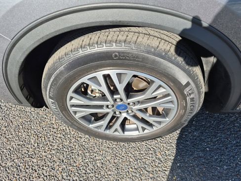 Used 2022 Ford Escape SEL image 22