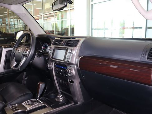 Used 2017 Toyota 4Runner Limited AWD/4WD image 43