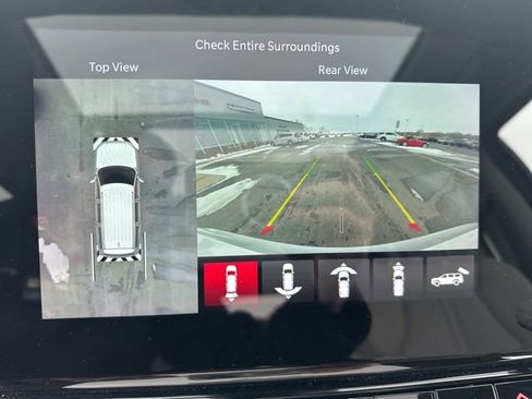 Used 2023 Jeep Wagoneer Series III w/ Premium Group I image 32