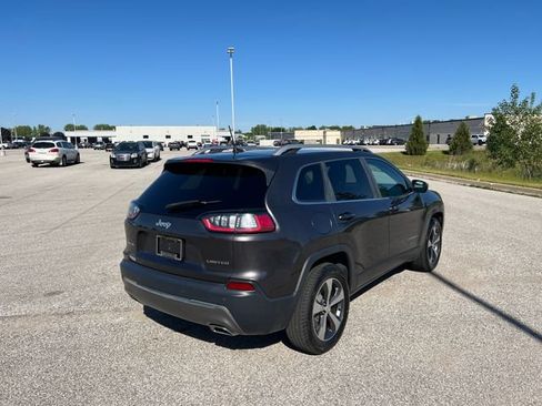 Used 2019 Jeep Cherokee Limited AWD/4WD image 5