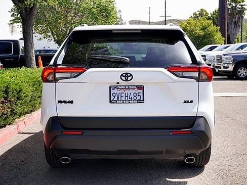 Used 2025 Toyota RAV4 XLE w/ Convenience Package FWD image 9