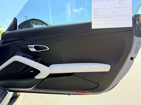 Used 2024 Porsche 718 Cayman RWD image 32