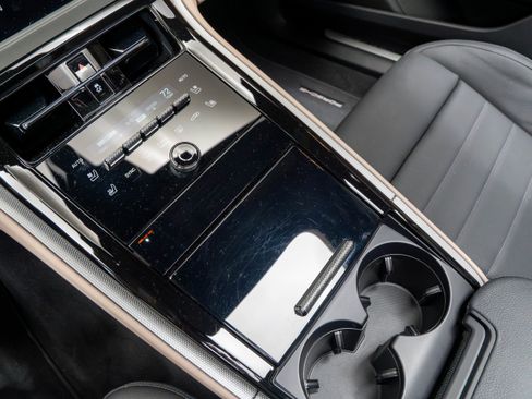 Certified 2024 Porsche Panamera 4 AWD/4WD image 27