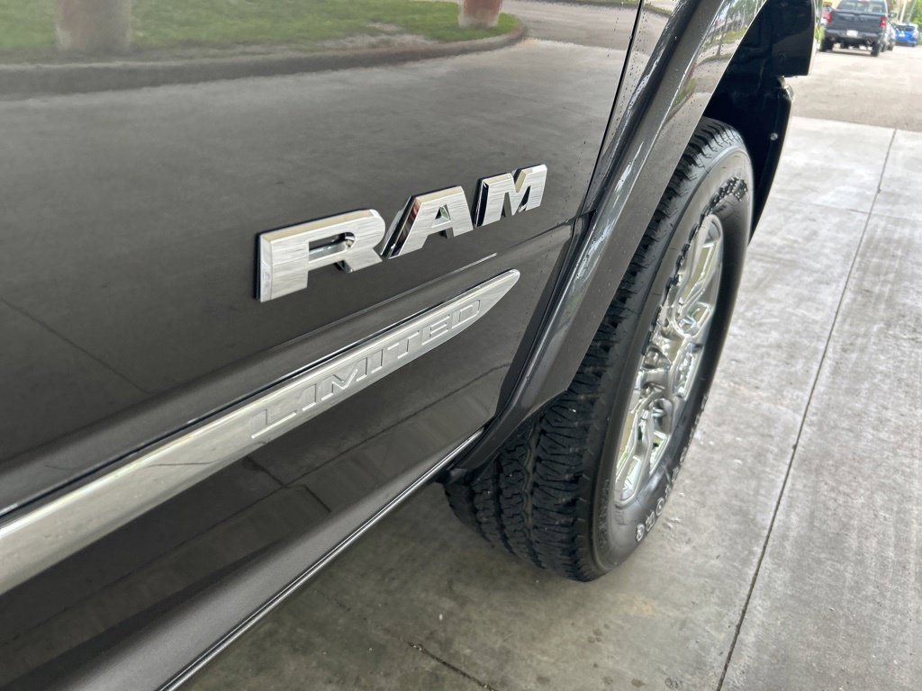 Used 2023 RAM 2500 Limited AWD/4WD image 27