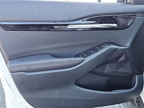 Certified 2025 Kia Seltos S image 13