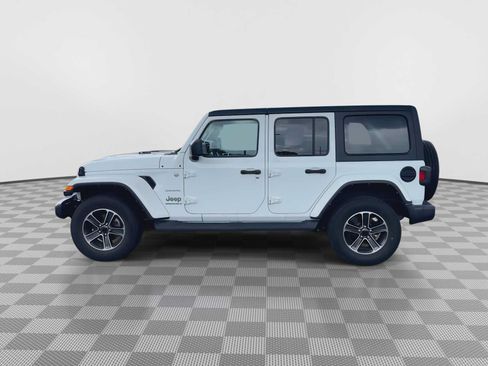 Used 2023 Jeep Wrangler Unlimited Sahara AWD/4WD image 5