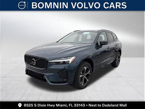 New 2026 Volvo XC60 T8 Core image 1