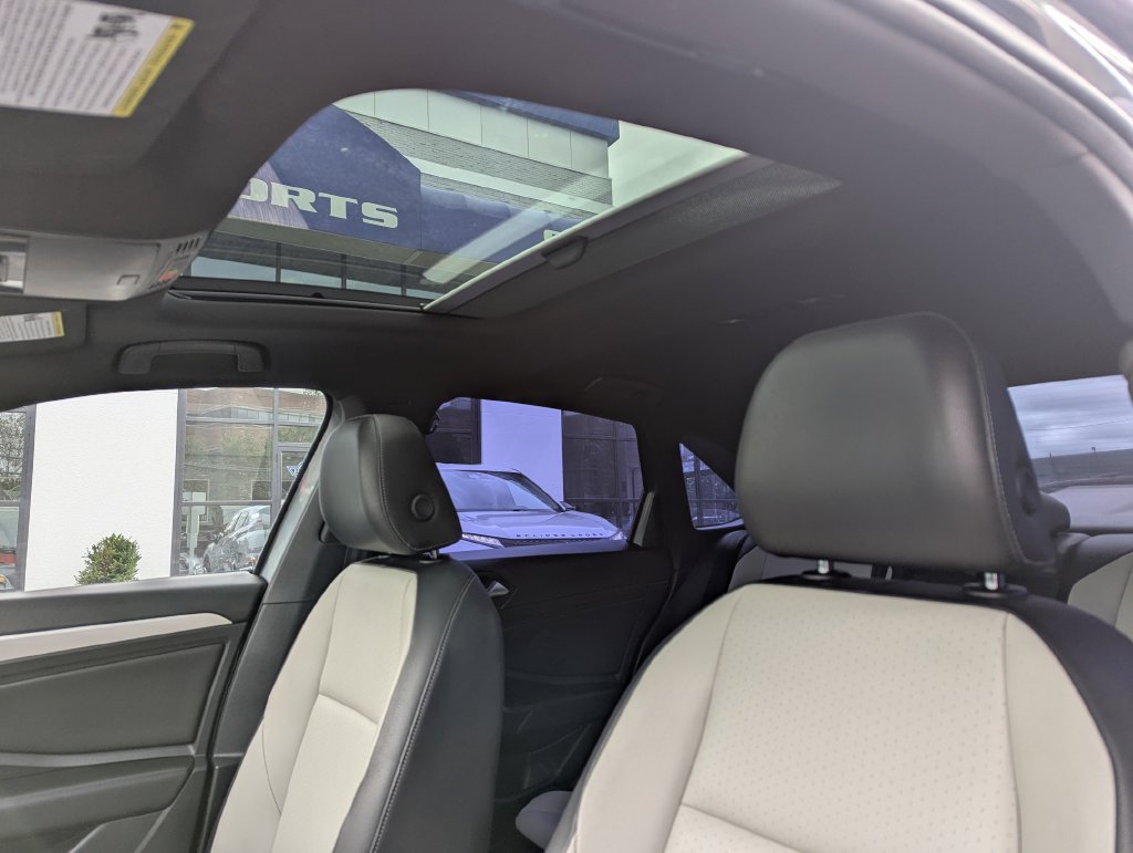 Used 2020 Volkswagen Jetta R-Line FWD image 30