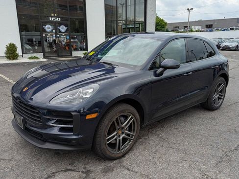 Used 2021 Porsche Macan AWD/4WD image 2