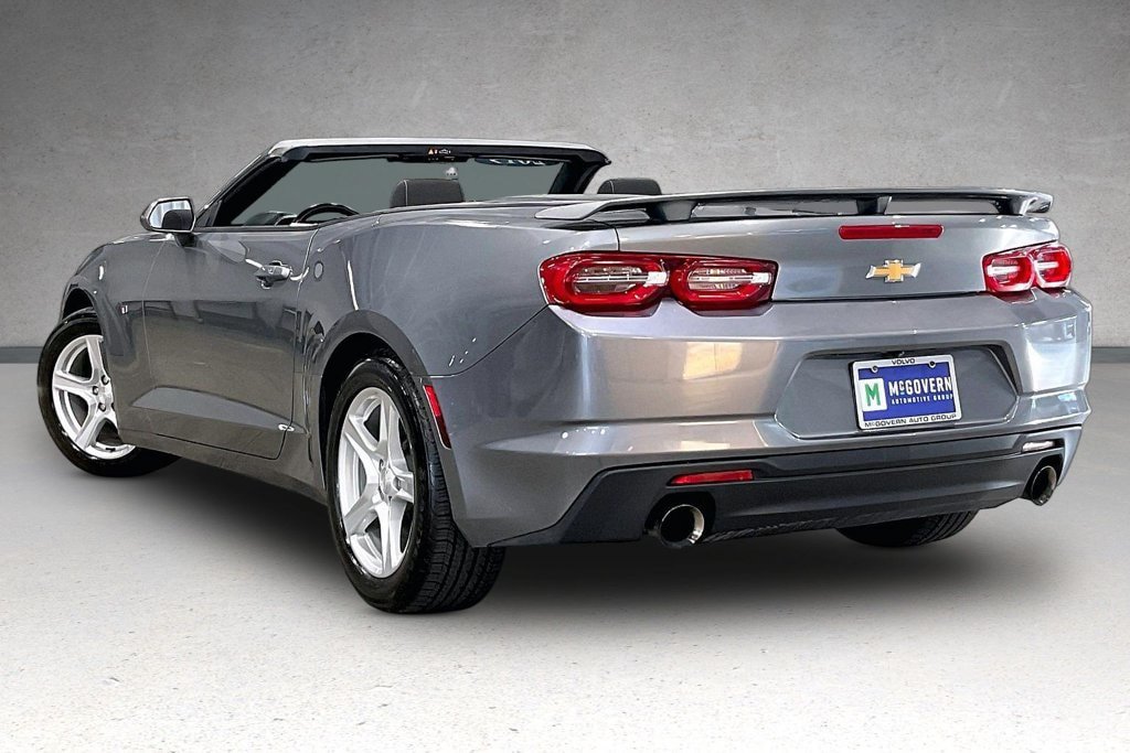 Used 2019 Chevrolet Camaro LT RWD image 4