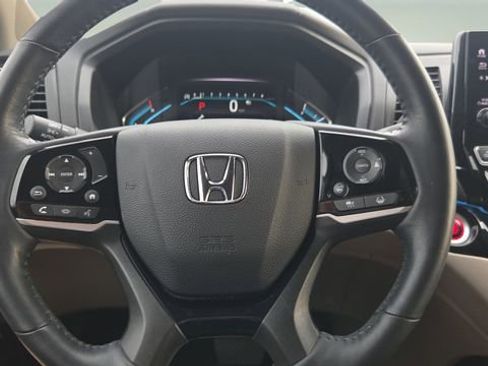 Used 2023 Honda Odyssey Elite image 12