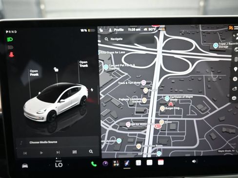 Used 2023 Tesla Model 3 Standard Range RWD image 8