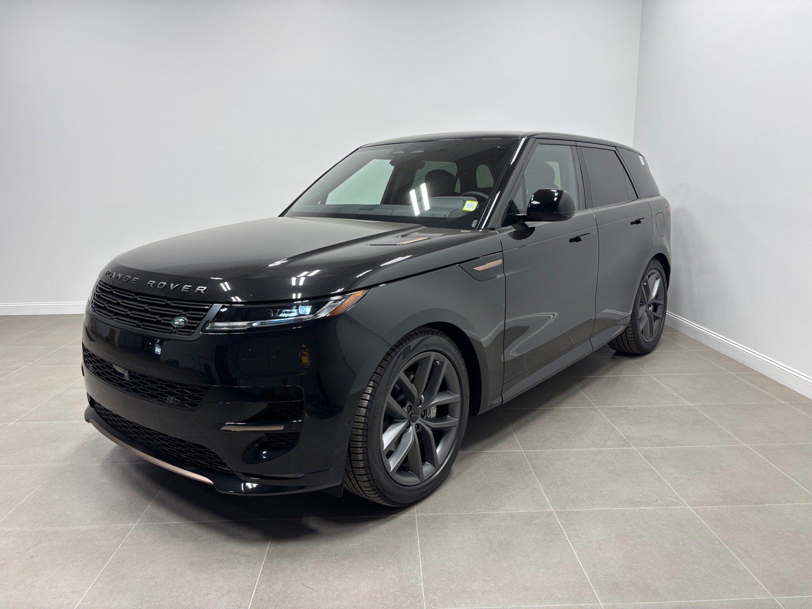 New 2026 Land Rover Range Rover Sport Dynamic SE AWD/4WD image 1