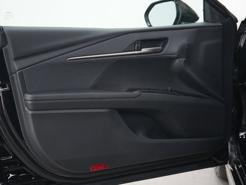 Used 2025 Toyota Camry SE FWD image 19