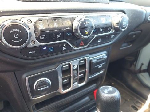 Used 2023 Jeep Wrangler Unlimited w/ Cold Weather Group AWD/4WD image 22
