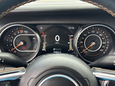 Used 2021 Jeep Gladiator Overland AWD/4WD image 13