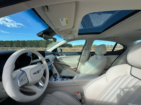 New 2026 Genesis G70 2.5T Prestige image 17