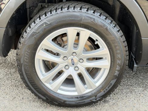 Used 2018 Ford Explorer XLT w/ Equipment Group 202A image 91