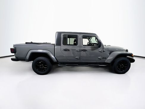 Used 2023 Jeep Gladiator Sport AWD/4WD image 4