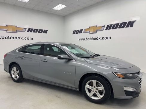 Used 2024 Chevrolet Malibu LT FWD image 3