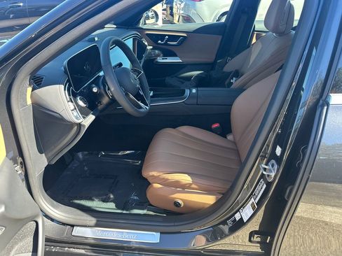 New 2026 Mercedes-Benz E 350 4MATIC Sedan image 10