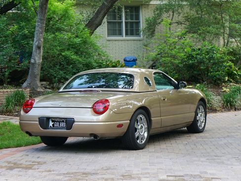 Used 2005 Ford Thunderbird RWD image 8