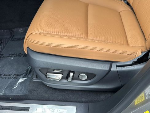 New 2026 Lexus LX 700h Luxury image 28