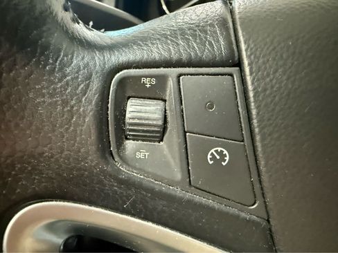 Used 2014 Chevrolet Captiva Sport LT w/ Convenience Package FWD image 18