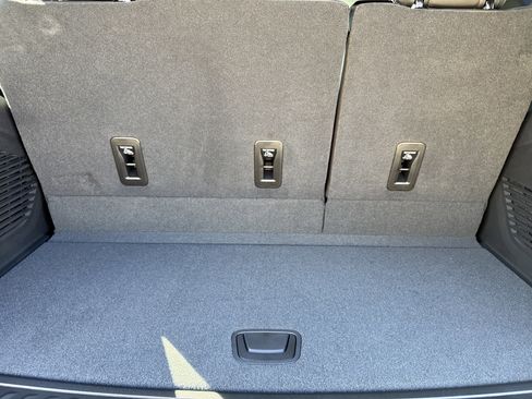 New 2026 GMC Yukon Elevation w/ Elevation Premium Package image 36