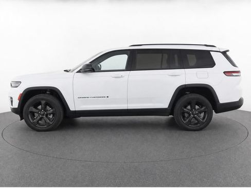 Used 2023 Jeep Grand Cherokee L Limited w/ Luxury Tech Group II AWD/4WD image 4
