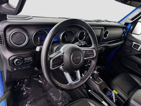 Used 2021 Jeep Wrangler Unlimited Sahara w/ Cold Weather Group AWD/4WD image 9