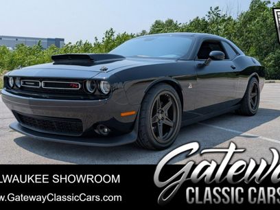 Used 2016 Dodge Challenger R/T Scat Pack w/ Leather Interior Group