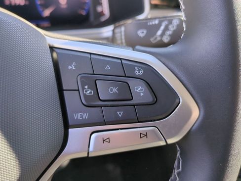 Used 2025 Volkswagen Taos SEL w/ Black Wheel Plus Package image 19