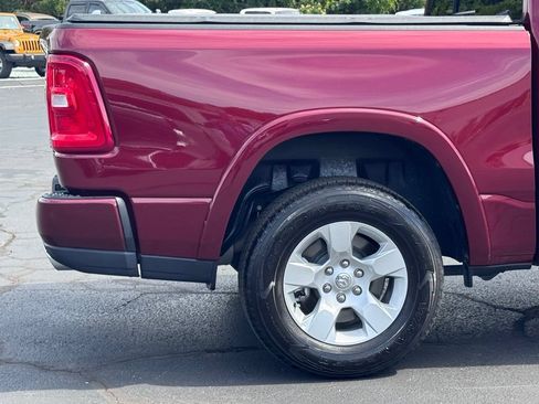 Used 2025 RAM 1500 Big Horn AWD/4WD image 41