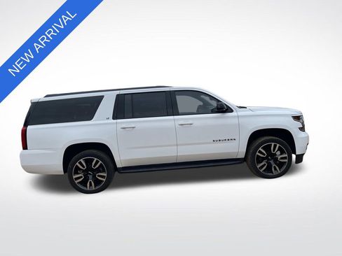 Used 2018 Chevrolet Suburban LT w/ Luxury Package image 2