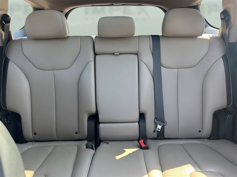 Used 2021 Hyundai Santa Fe Limited image 13