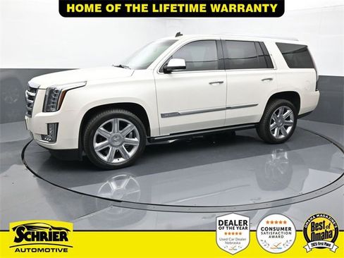 Used 2015 Cadillac Escalade Premium image 3