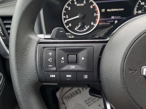 Used 2023 Nissan Rogue SV image 23