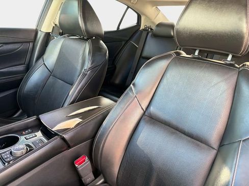 Used 2018 Nissan Maxima 3.5 SL image 19