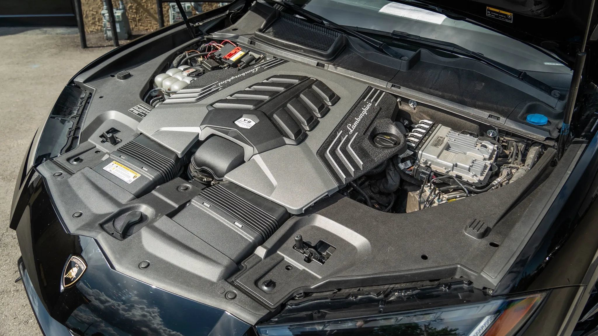 Used 2021 Lamborghini Urus AWD/4WD image 11