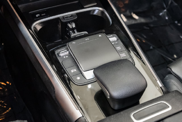 Used 2021 Mercedes-Benz GLB 250 4MATIC image 19